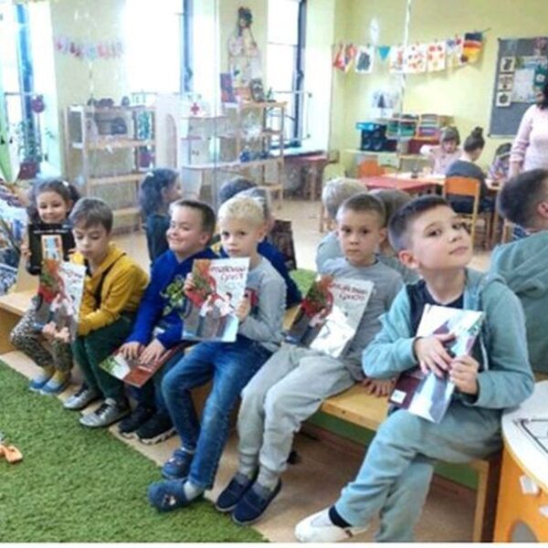 Все-таки дети любят читать