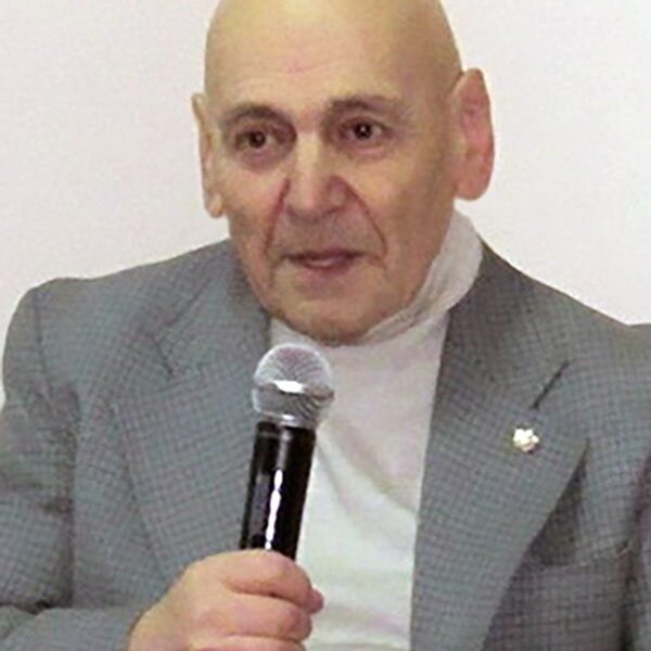 На углу Харьковской и Упорной
