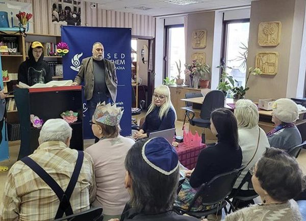 «Хесед Менахем» святкує Пурим