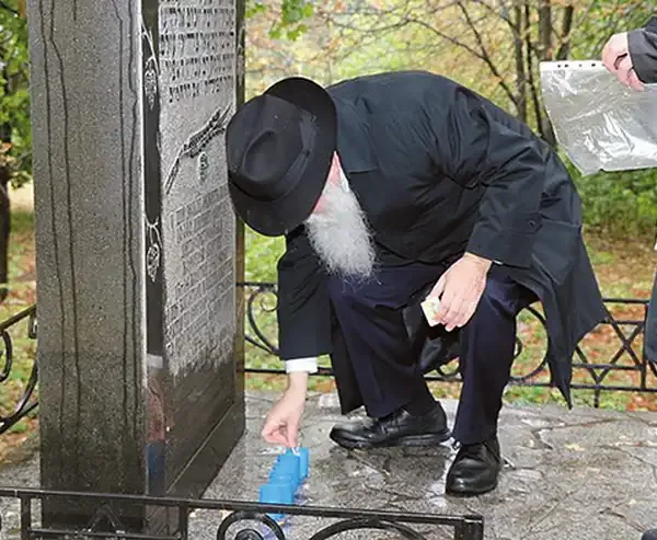 На згадку про масовий розстріл євреїв Дніпра