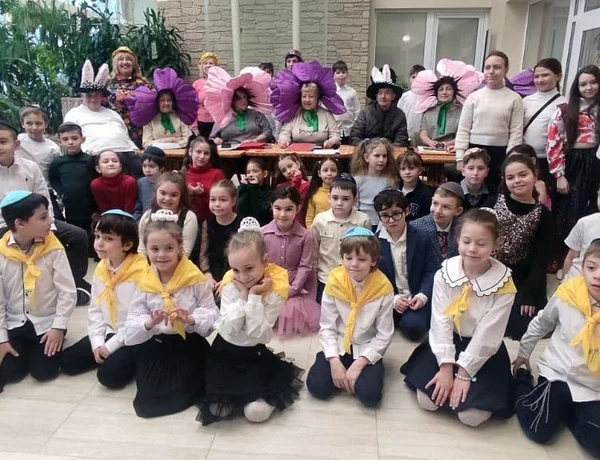 Пурим кризь віки